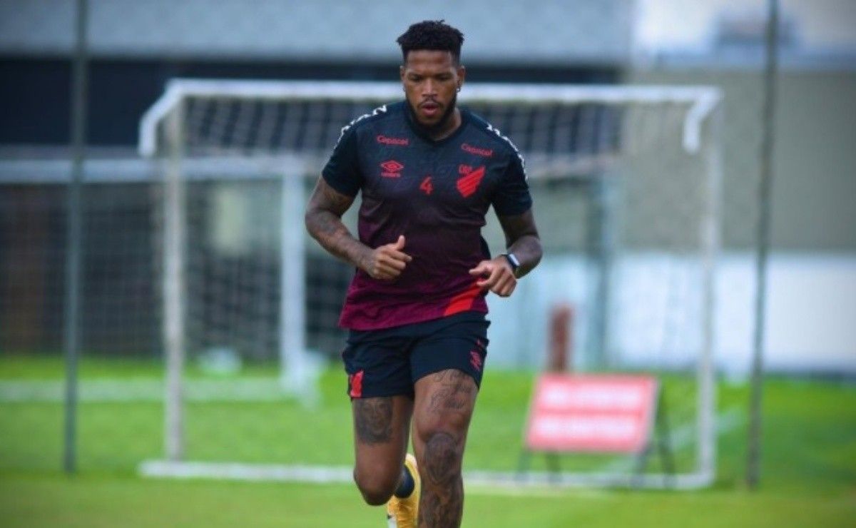 Ex-Athletico, Dominic faz tratamento no CT do Caju e sonha em volta ...
