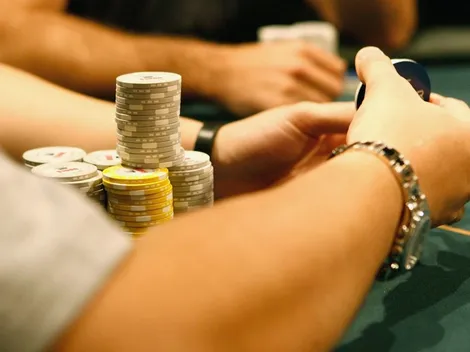Como jogar poker Omaha Hold'em passo a passo