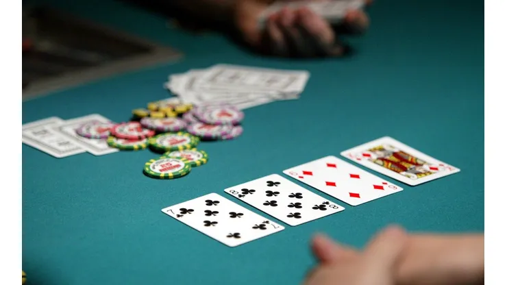 O poker pode ser jogado em diversas variações