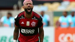 Atacante balançou as redes duas vezes na goleada rubro-negra sobre o La Calera (Foto: Getty Images)