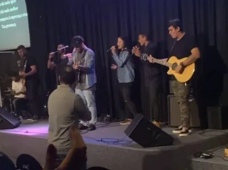 Talles Magno vai a culto e vira pauta novamente no Vasco; veja imagens