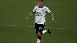 Lucas Piton marcou o segundo gol do Corinthians sobre o Santos (Foto: Ettore Chiereguini/AGIF)