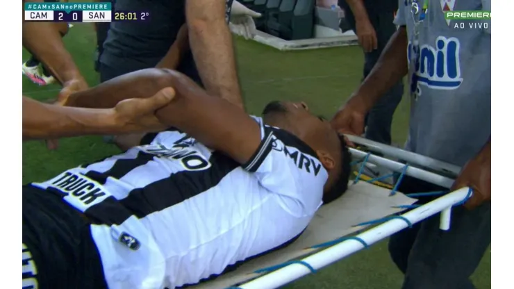 Keno sofre luxação no cotovelo e atacante pode perder reta final do Brasileirão