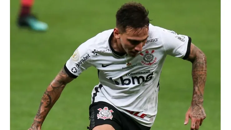 Gustavo Mosquito comenta sobre boa fase no Timão e bom momento do time