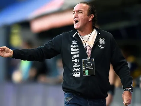 Cuca revela salários atrasados, mas destaca superação: 'Vim para o Santos por prazer'