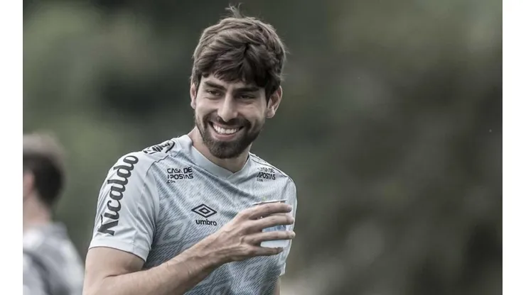 Santos garante compra de Luan Peres com classificação para final da Libertadores