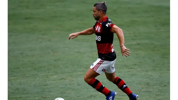 Diego cobrou companheiros de equipe no vestiário após mais uma derrota