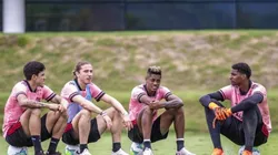 Jogadores do Fla vivem fase ruim — (Foto: Marcelo Cortes/CRF)