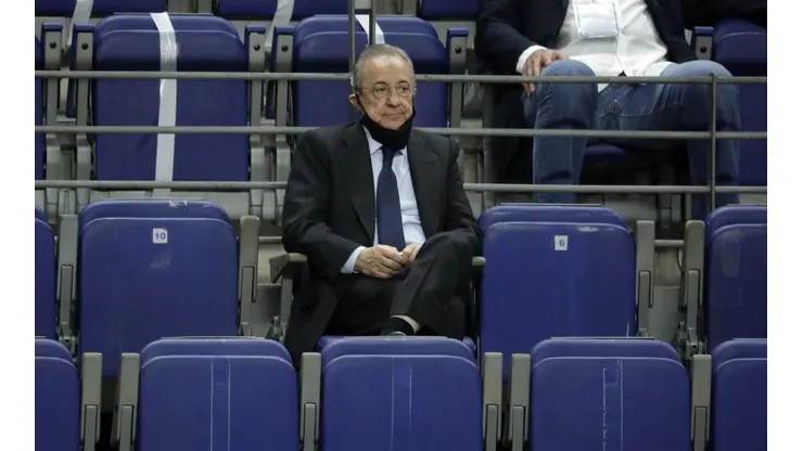 Florentino Pérez é o homem da canetada no Real — Foto: Getty Images