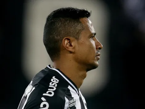 Com Cícero no meio, Barroca escala Botafogo contra o Corinthians