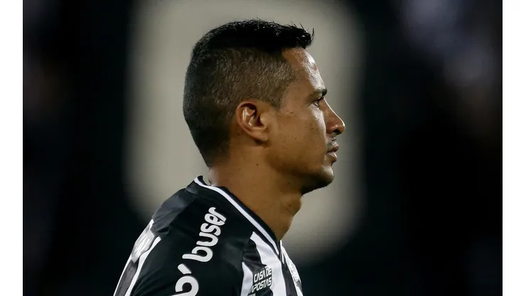 Cícero pode ser titular. Vítor Silva/Botafogo
