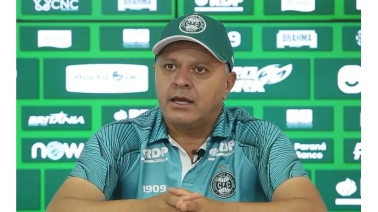 “É uma construção que passa por todos”; Pachequinho tem a missão de fazer ataque do Coritiba quebrar jejum de gols