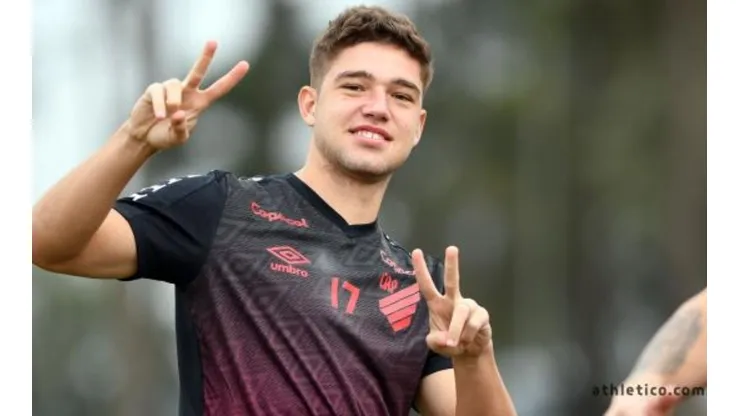 São Paulo entra na briga e contrato de Bissoli com Athletico tem margem ao Tricolor