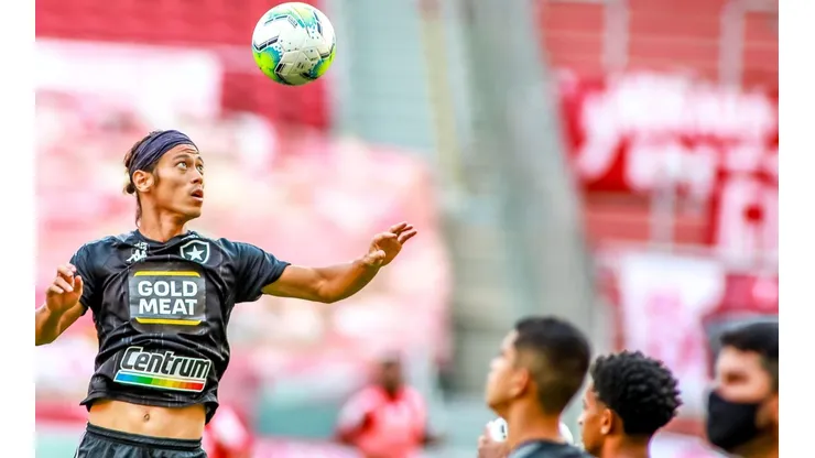 Coritiba e Botafogo duelam neste sábado, às 21h, no Couto Pereira, pelo Campeonato Brasileiro Série A - (Getty Images)