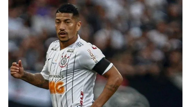 Dispensado do Corinthians, Ralf sofre pressão após ser flagrado em balada em SC