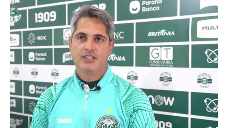 Depois de novo tropeço, Rodrigo Santana não joga a toalha no Coritiba