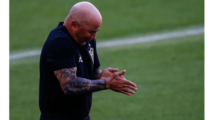 Sérgio Coelho ouve sim de Sampaoli e Atlético faz primeira aquisição para 2021