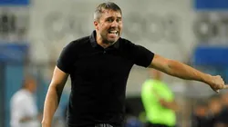 Saída de Coudet pode se tornar empecilho para o Internacional renovar com um dos pilares do elenco; jogador tem contrato até dezembro