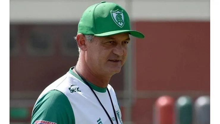 Lisca deixa escapar que Atlético está de olho em destaque do América-MG