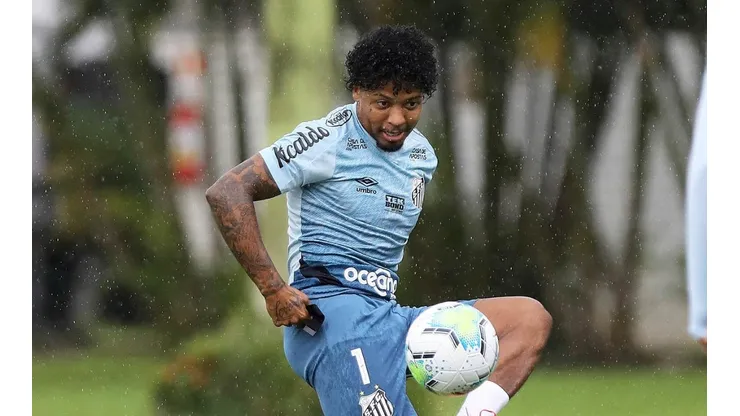 Marinho durante treino no Peixão — Foto: Pedro Ernesto Guerra Azevedo/Santos FC