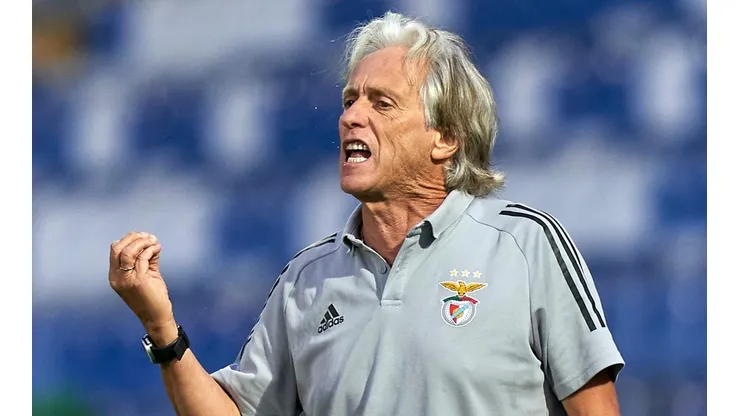 Jesus não poupa críticas a Domènec por trabalho no Flamengo