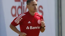 Com Marcos Guilherme, Coudet escala Inter para jogo contra o Coritiba