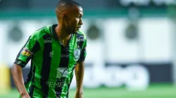 Ademir é destaque do Coelho — (Foto: Mourão Panda / América)