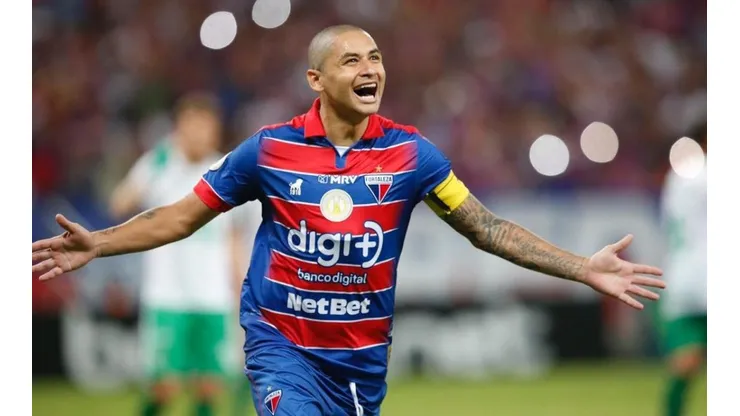 Com WP9 e Osvaldo, Ceni escala Fortaleza para confronto direto contra o Palmeiras