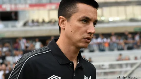 Pressionado: Barros não deve permanecer no cargo (Foto: Divulgação/Site Oficial do Athletico)