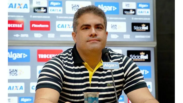 Rollo está substituindo Peres — Foto: Pedro Ernesto Guerra Azevedo/Santos FC