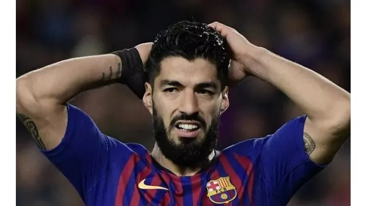 Suárez reclama de tratamento ao sair do Barcelona