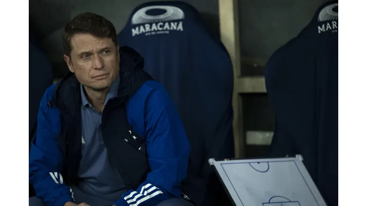 Fernando Seabra técnico do Cruzeiro durante partida contra o Flamengo no Maracanã