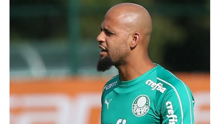 Felipe Melo rebate provocação feita por torcedor do River Plate