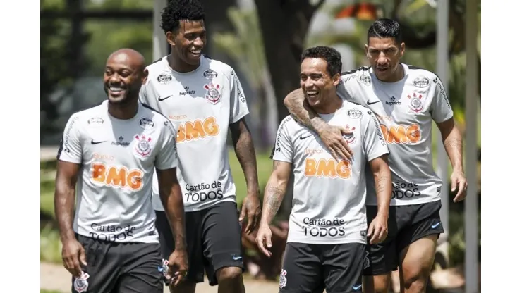 Jogador "descartado" pelo Corinthians negocia com a Ponte