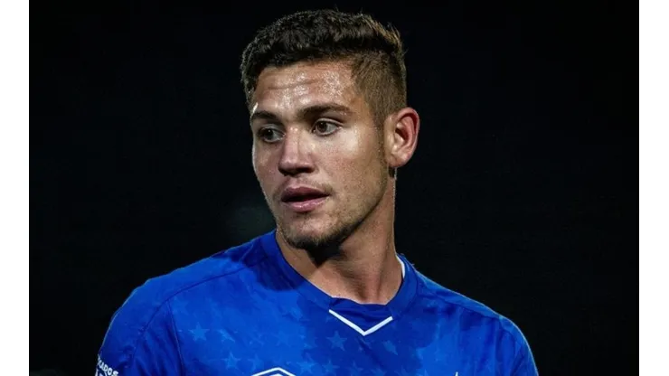 Cruzeiro define venda de Caio Rosa