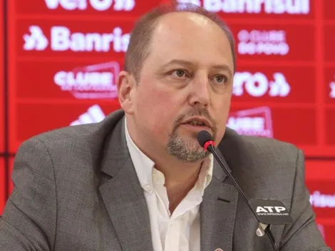 Barcellos desabafa após derrota no Gre-Nal e indica chegada de reforços