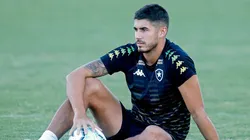 Pedro Raul é motivo de cobrança interna do Botafogo