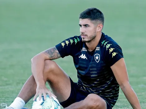 Pedro Raul é motivo de cobrança interna do Botafogo