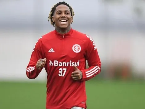 Abel Hernández ganha nova chance e Coudet encaminha escalação do Inter