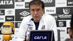 Cuca explica estratégia do Santos e revela desconforto muscular de Marinho
