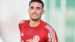 Sem Thiago Galhardo, Coudet monta time misto do Inter