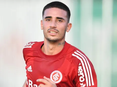 Sem Thiago Galhardo, Coudet monta time misto do Inter