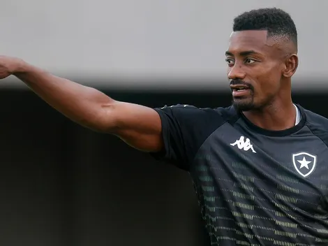 Por viagem à França, Kalou desfalca Botafogo contra o Vasco