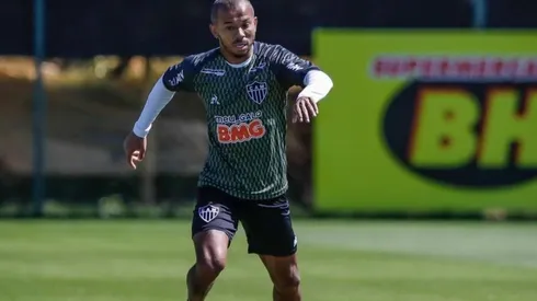 Com Mariano e Arana nas laterais, Sampaoli encaminha time do Galo