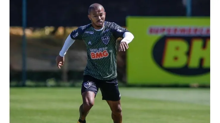 Com Mariano e Arana nas laterais, Sampaoli encaminha time do Galo