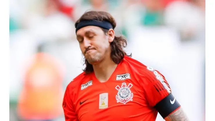 Cássio rebate Edílson e jogadores negam possibilidade de greve