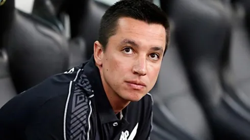 Petraglia observa técnicos no mercado e Libertadores vira 'deadline' a Eduardo Barros; próximas partidas no Brasileiro são cruciais a interino