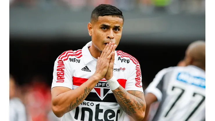 Troca entre Everton e Luciano ganha último capítulo