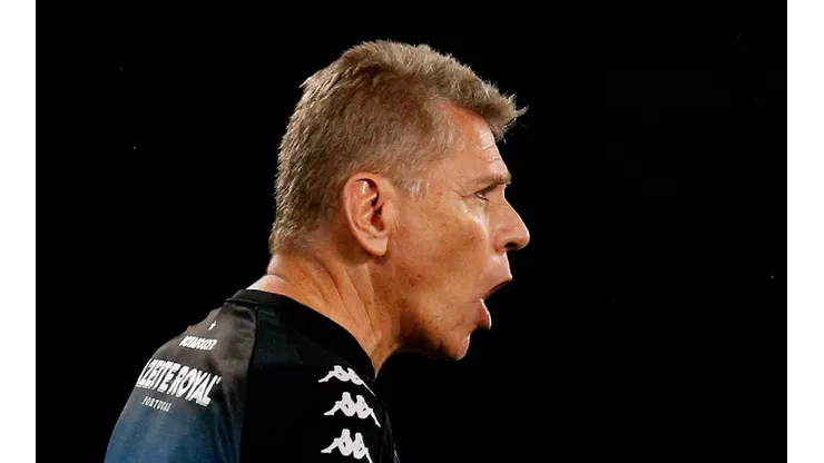 Autuori valoriza empate do Botafogo e revolta torcida
