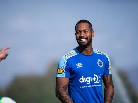 Dedé e mais um defensor podem voltar ao Cruzeiro